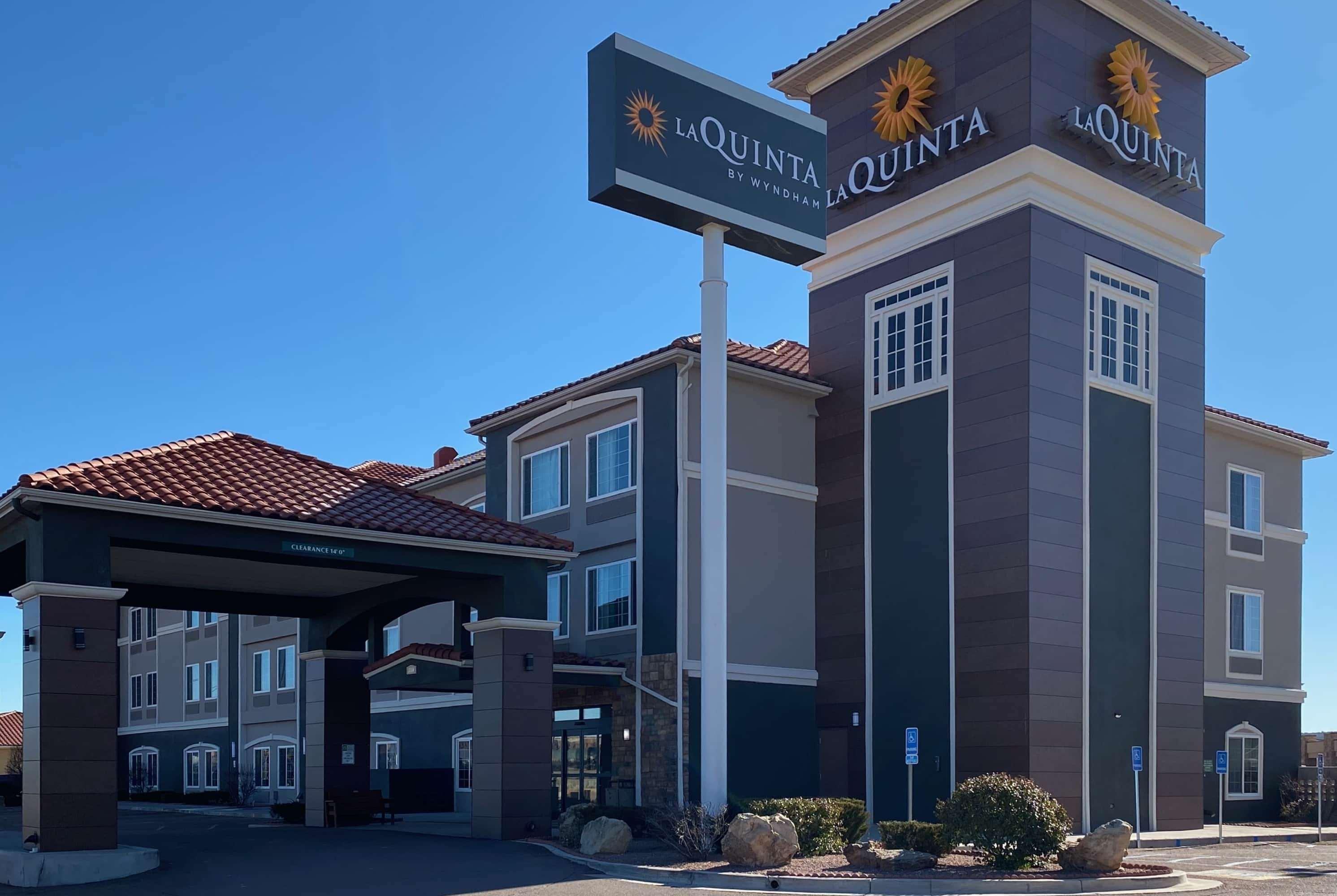 La Quinta By Wyndham Gallup Exterior photo